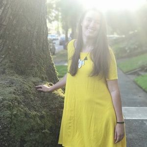 Meet your Posher, Holly